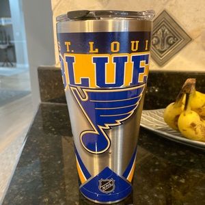 STANLEY CUP MUG/CUP AND BOOK